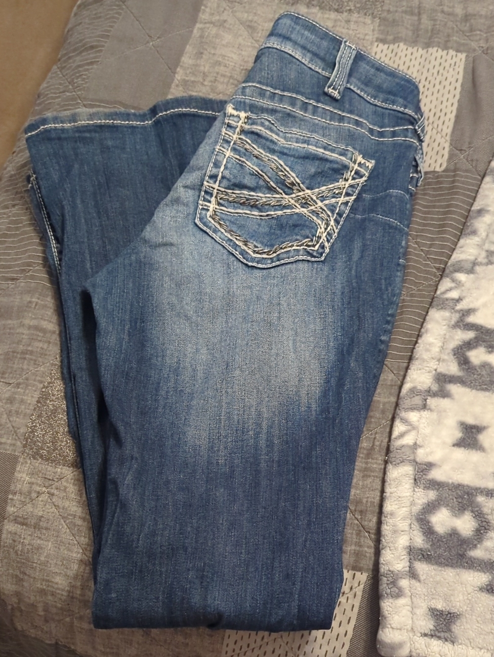 Ariat 29s Entwined Mid Wash Blue Bootcut Jeans with Contrast Stitching